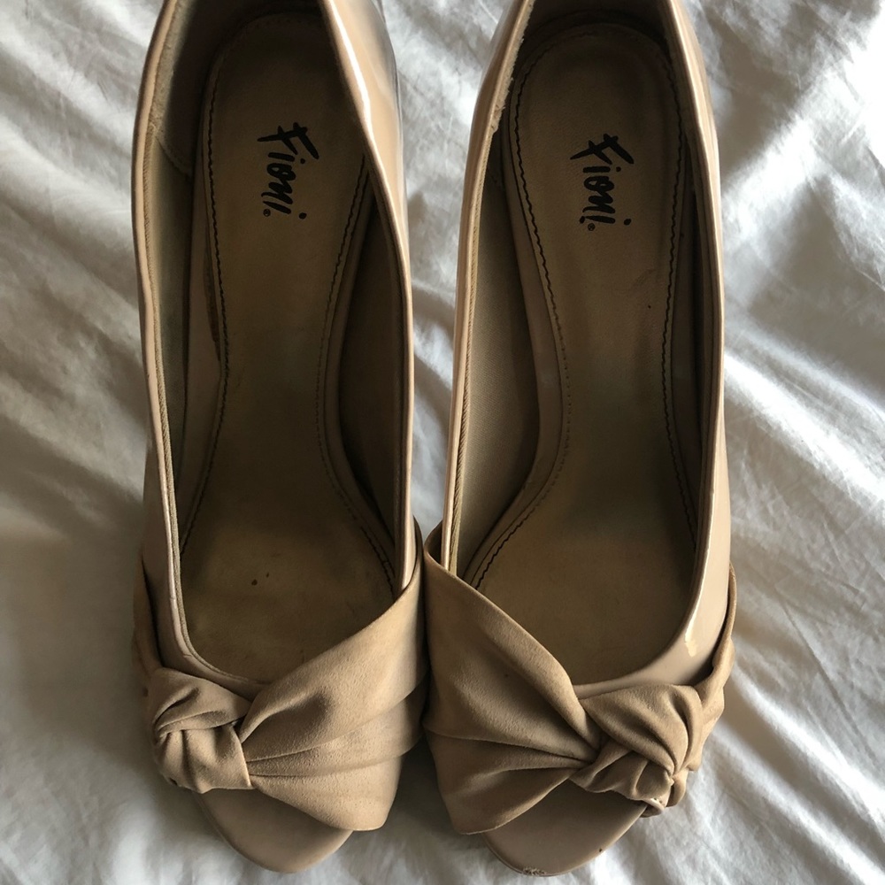 Tan heels